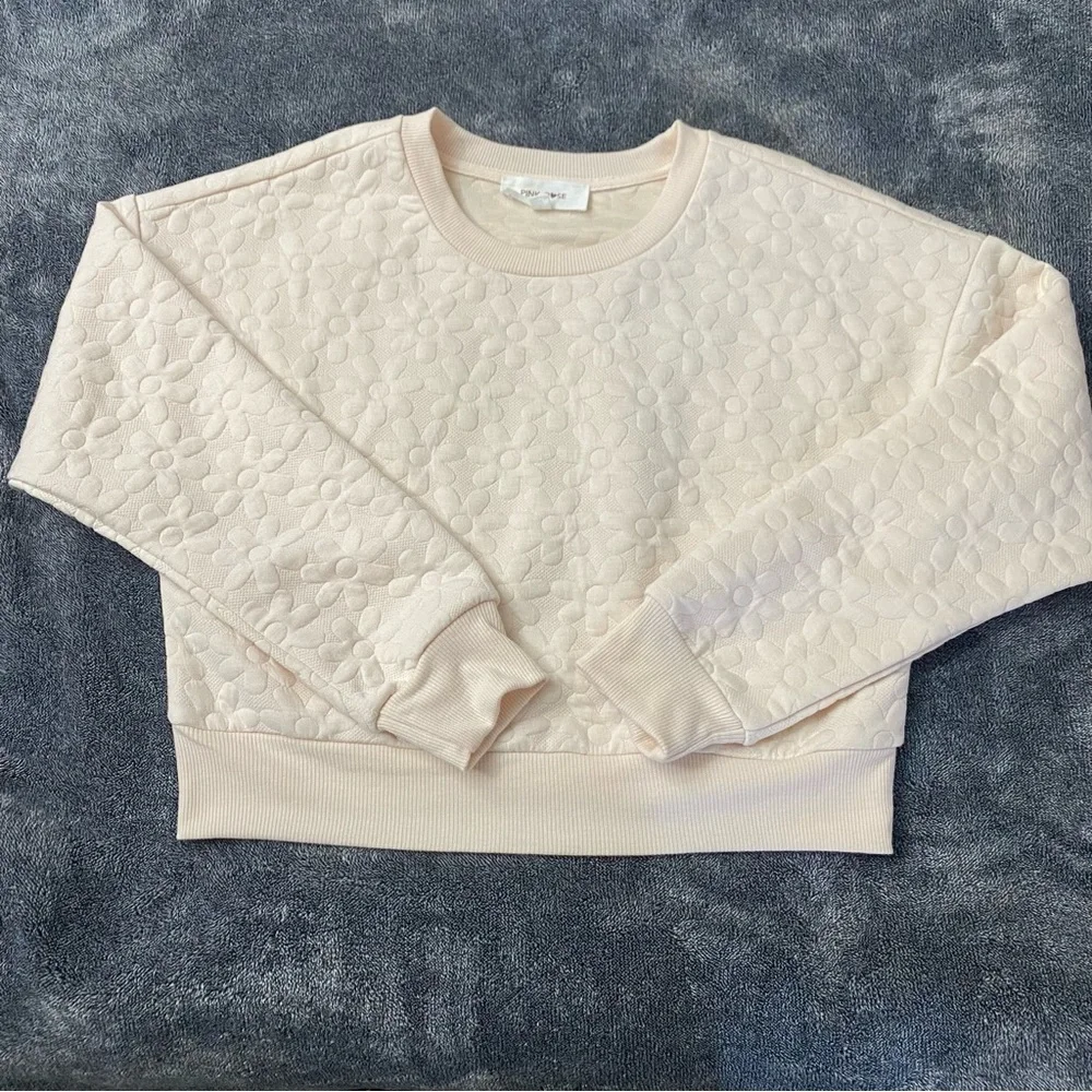 Pink Rose Boho Casual Blush Daisy Quilted Cropped Crewneck Sweatshirt. Size S - Picture 2 of 8